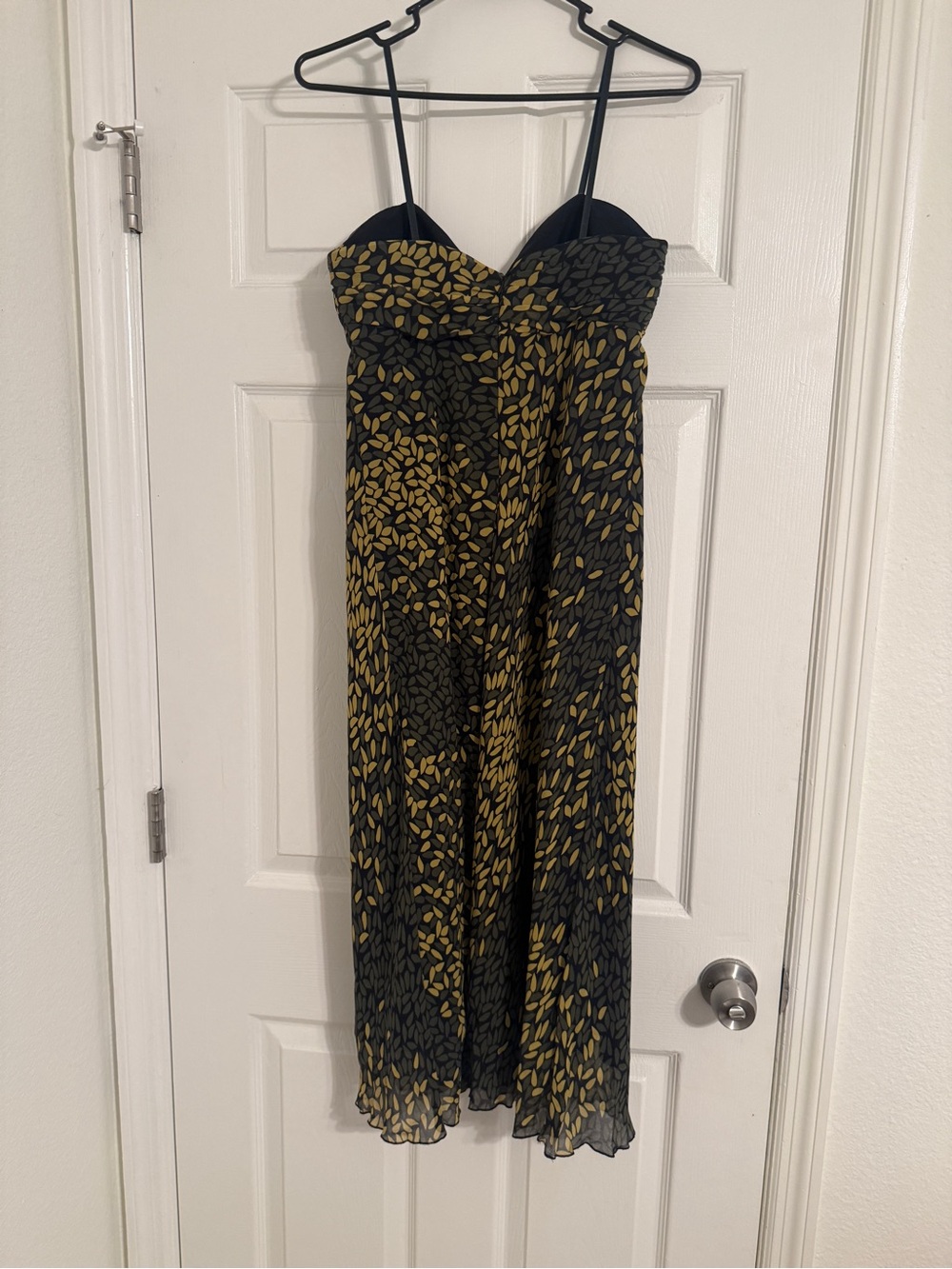 Max & Cleo SILK Black, olive, mustard & yellowMidi Dress